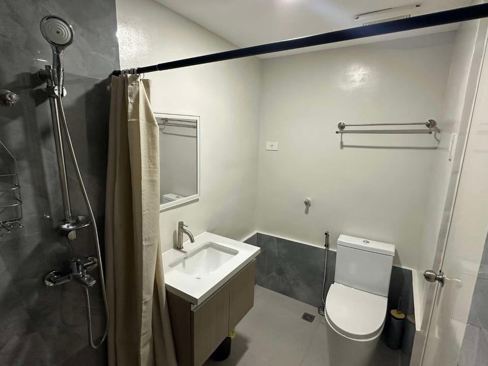 Shower, Toilet, Bathroom