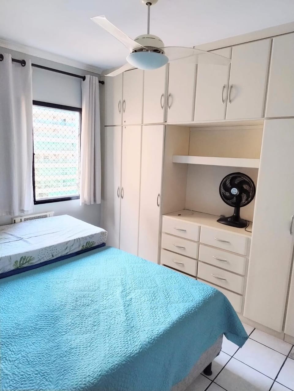 Bed, Photo of the whole room, Bedroom, wardrobe