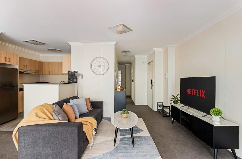 Free Parking on Bunn, 5 mins to The Star & Darling Apartment in Sydney
