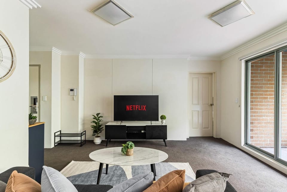 Free Parking on Bunn, 5 mins to The Star & Darling Apartment in Sydney