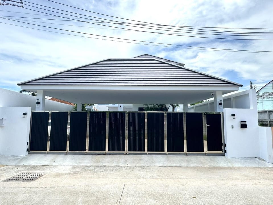 Property building, Day