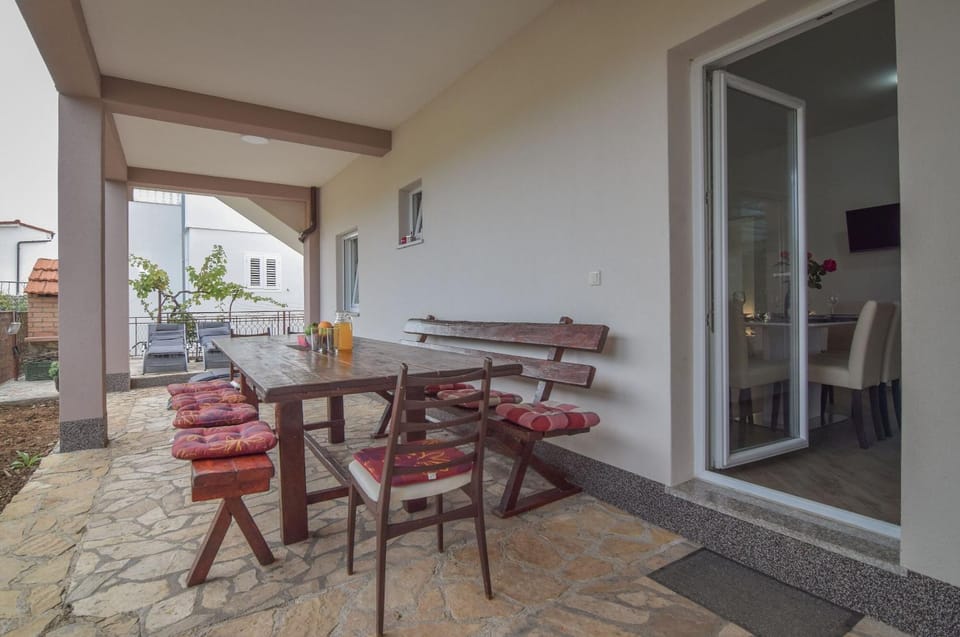 View (from property/room), Balcony/Terrace, Seating area