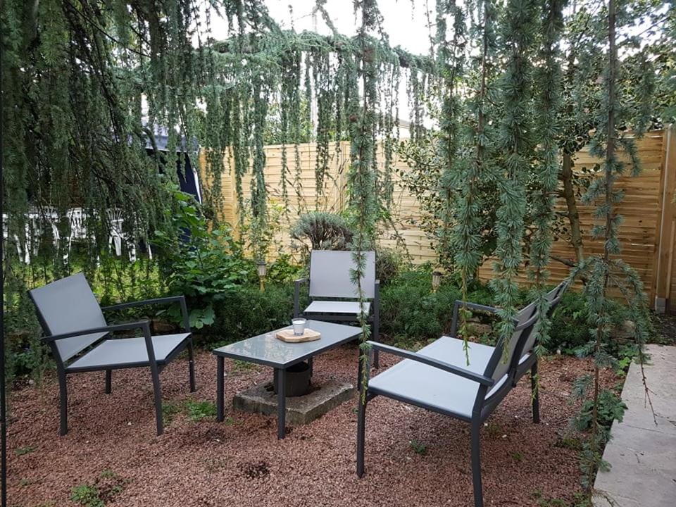 Patio, Day, Garden, Garden view