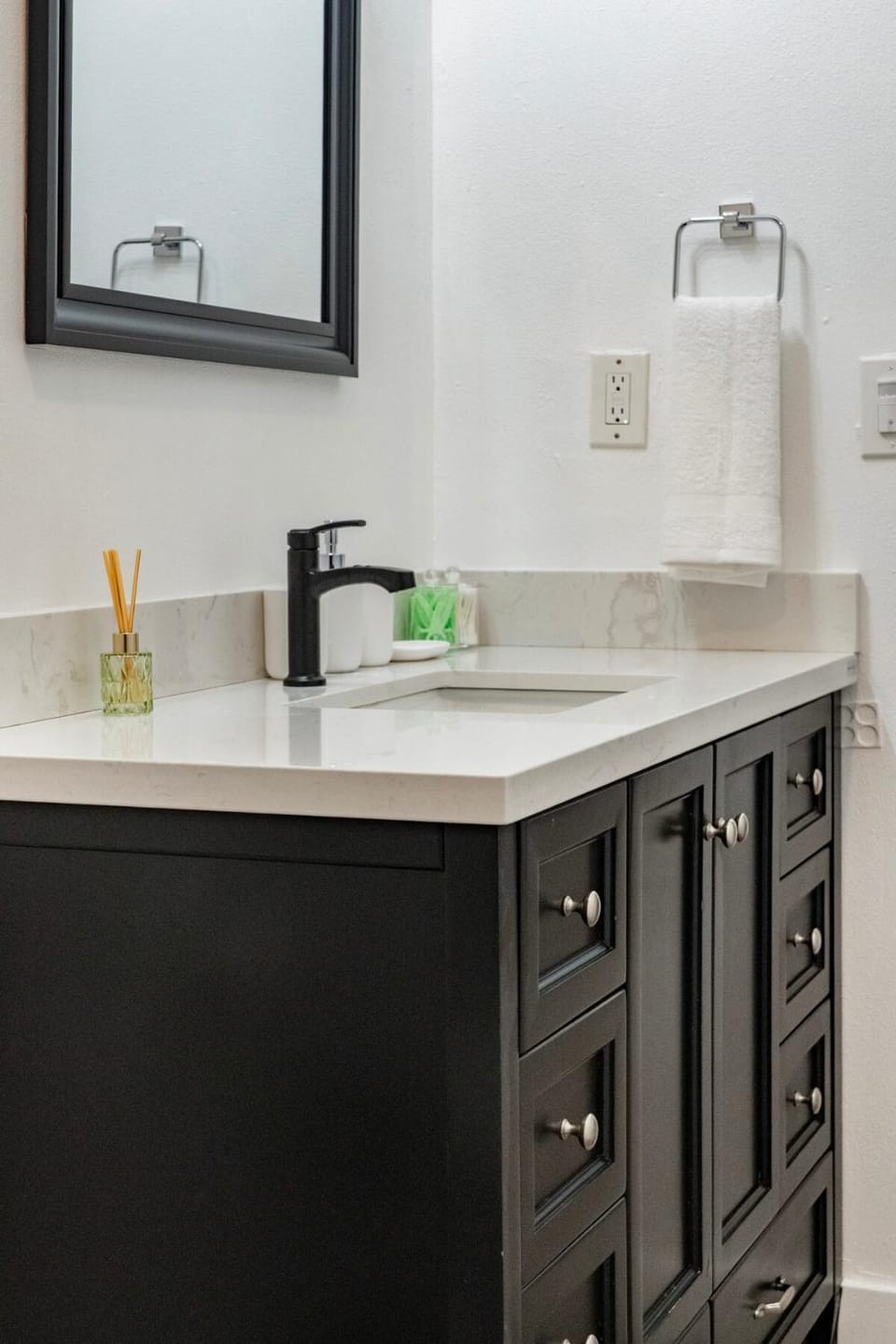 475 Unit 3 Stunning Private 1B unit Kingsize bed &sofa bed AC Apartment in San Jose