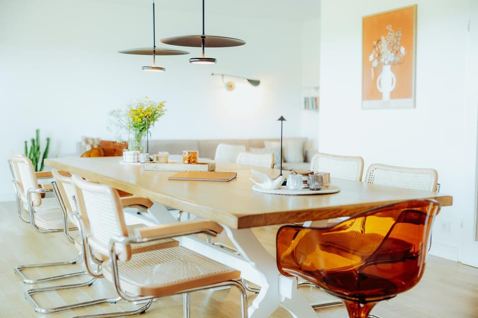 Living room, Seating area, Dining area