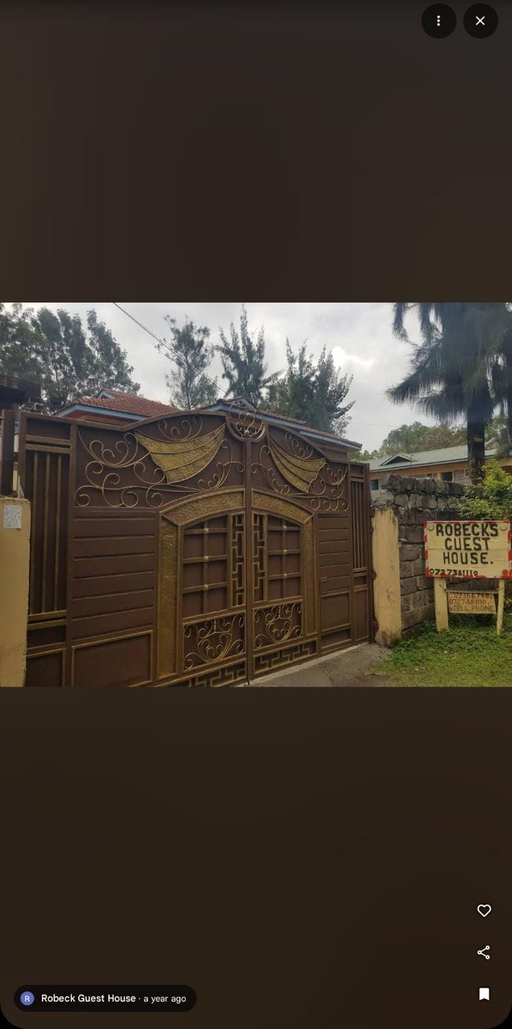 Robeck's Guest House Bed and Breakfast in Kenya