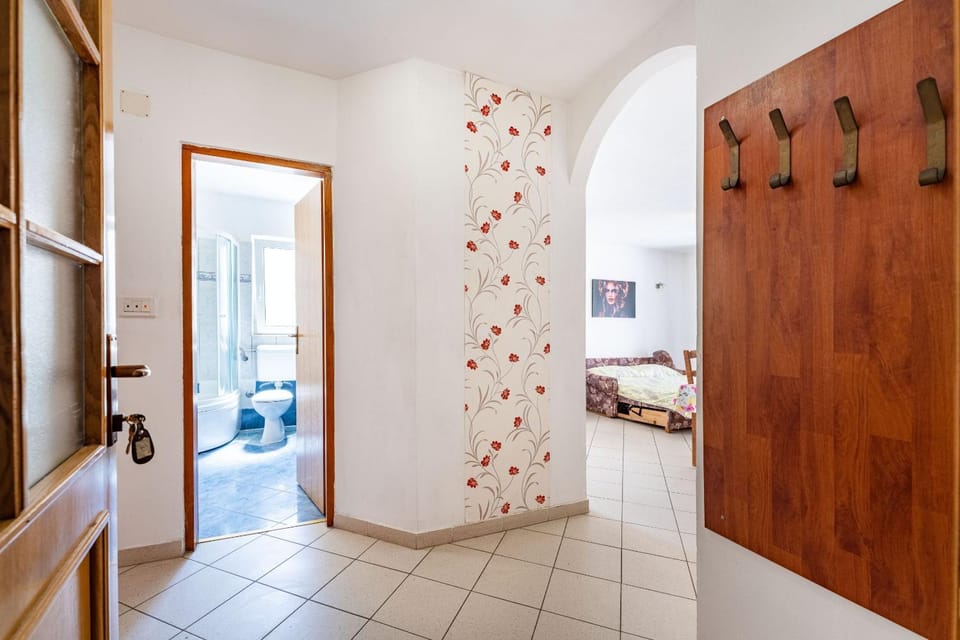 Dora Studio near Center and Sea Apartment in Novalja