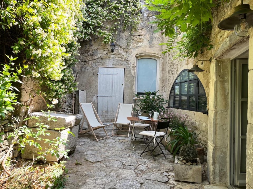 Patio, Garden, Dining area, Garden view