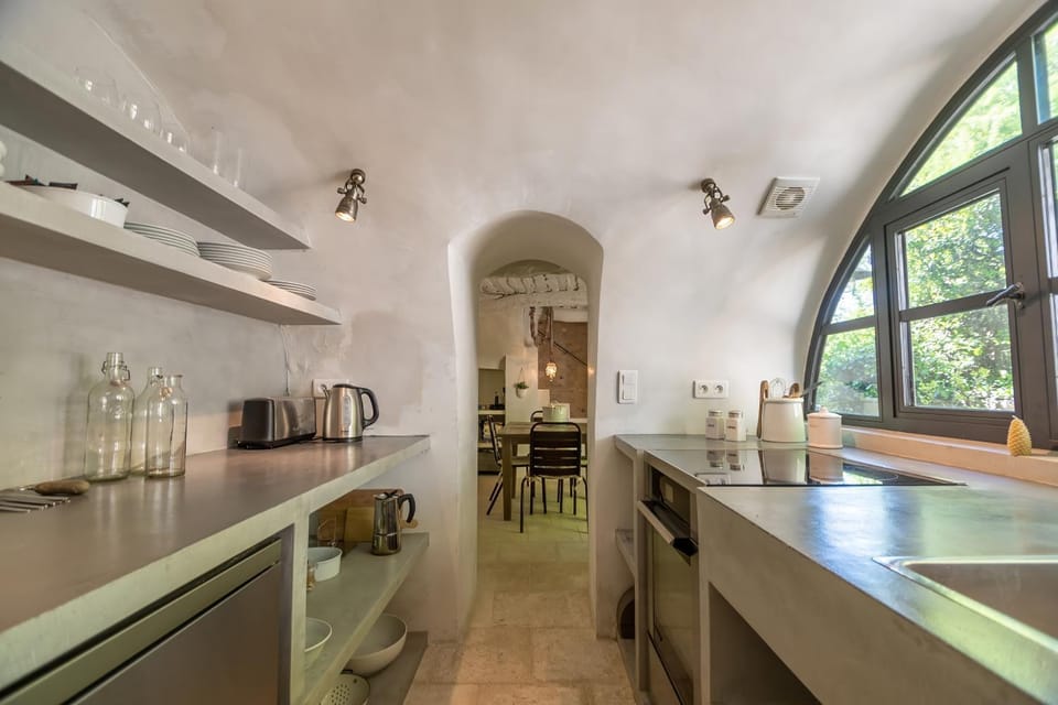 Kitchen or kitchenette, stove