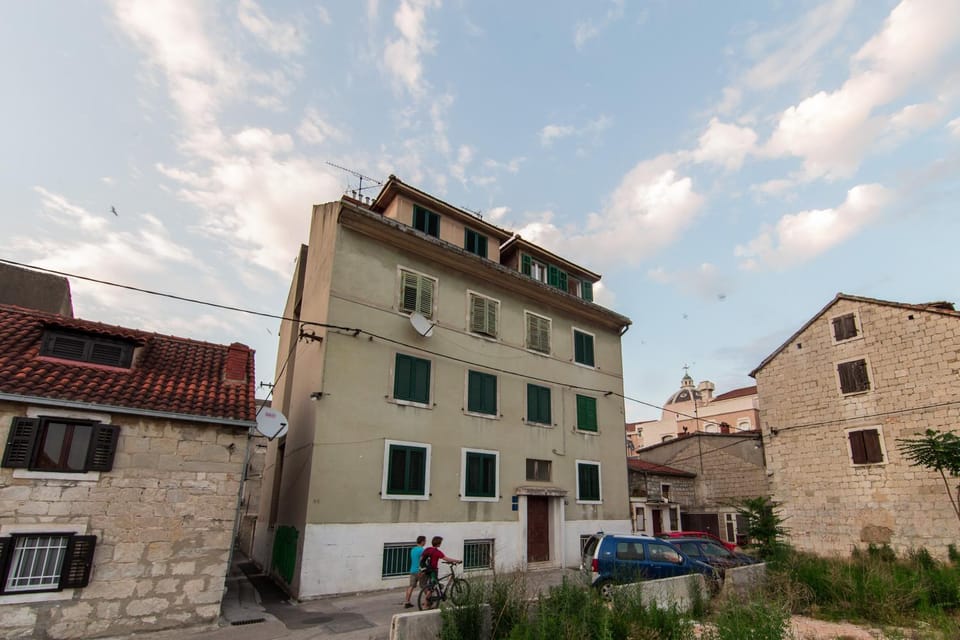 Property building, Street view