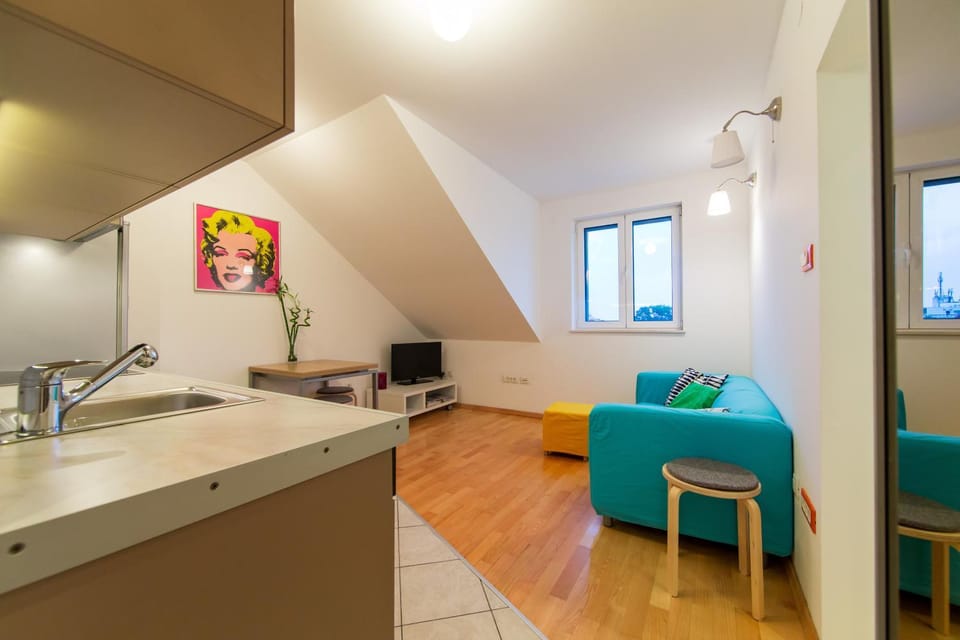 Kitchen or kitchenette, Living room