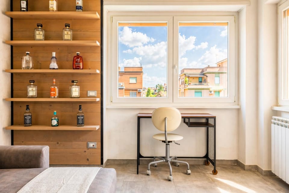 Communal lounge/ TV room