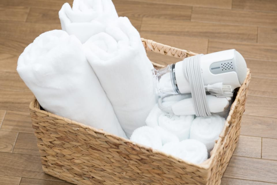 hair dryier, towels