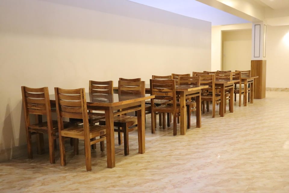 Property building, Restaurant/places to eat, Seating area