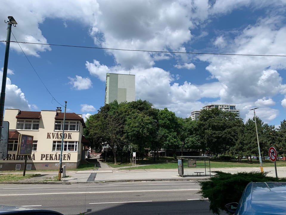 Day, Neighbourhood, City view, Street view, Location, Parking