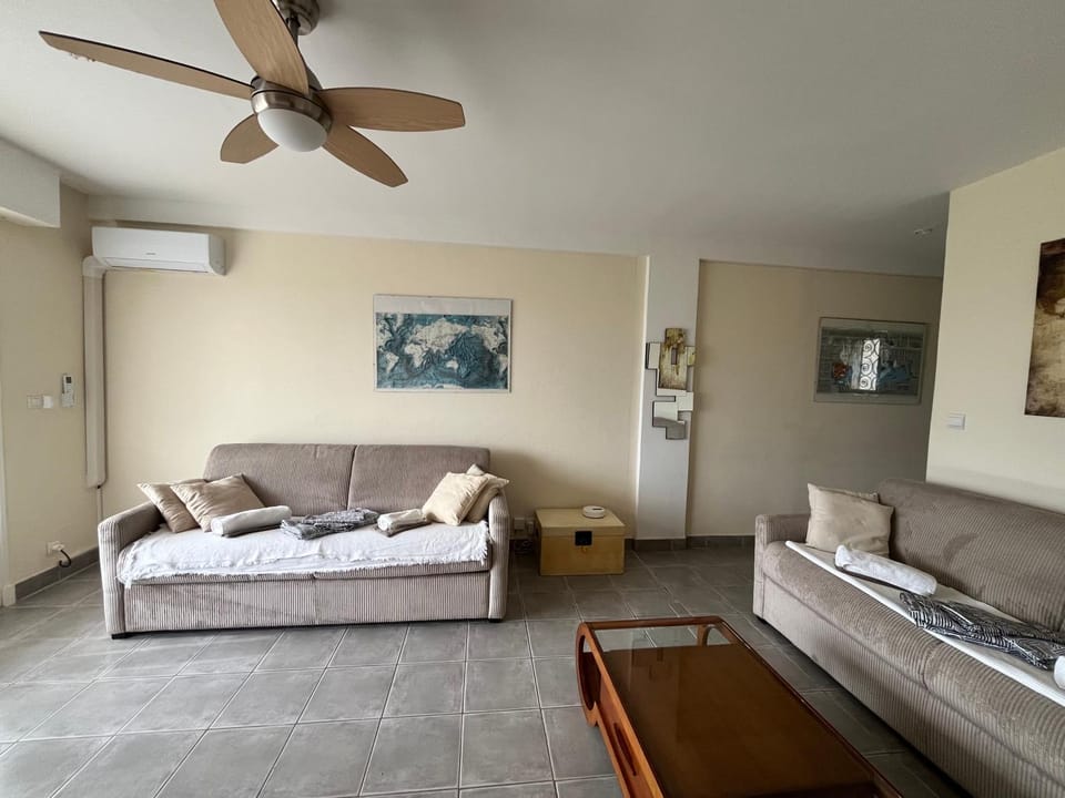 Beach, sun, air conditioning and parking in Agay! Apartment in Saint-Raphael