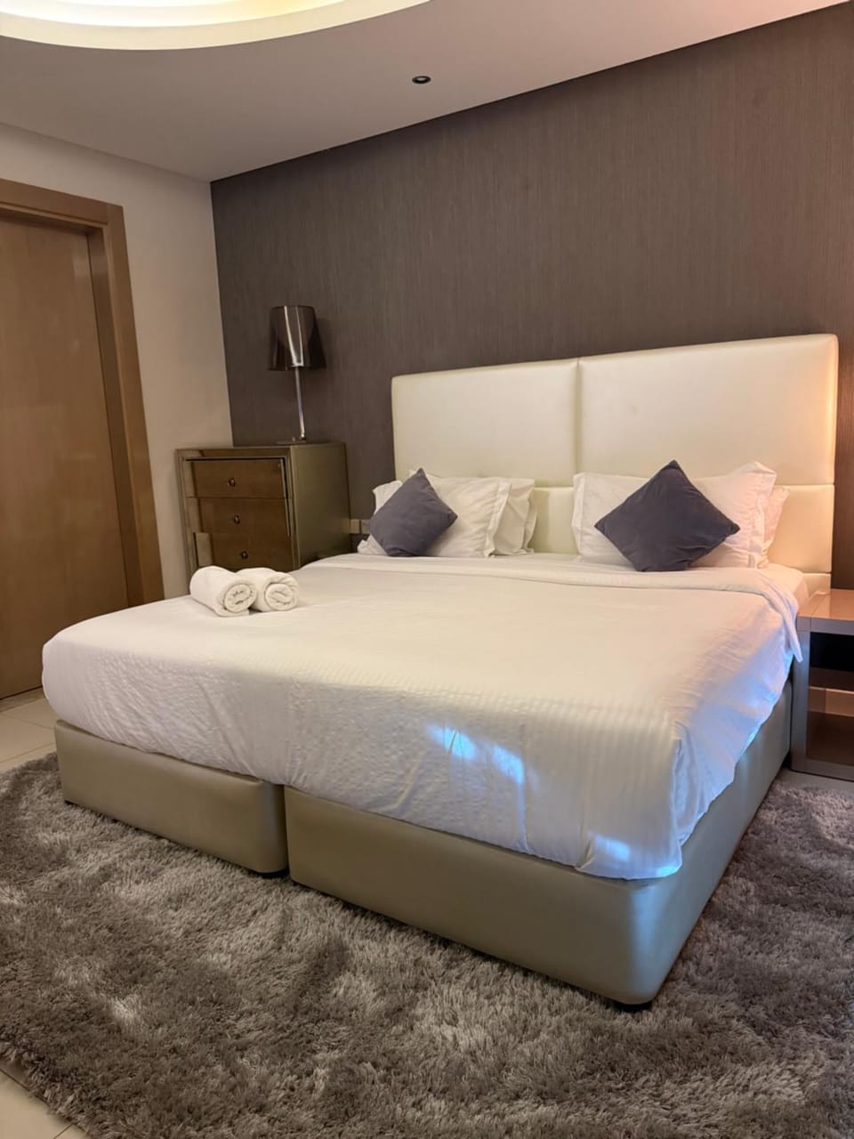 Royal Montania by DAMAC Paramount , Burj Khalifa View Apartment in Dubai