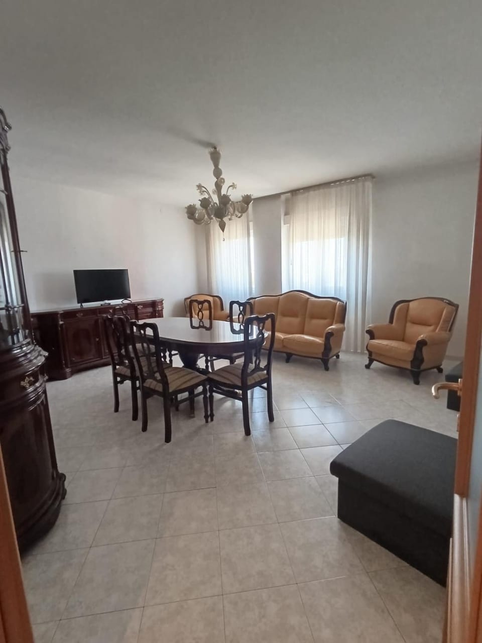Communal lounge/ TV room, TV and multimedia, Living room, Seating area, Dining area, Evening entertainment