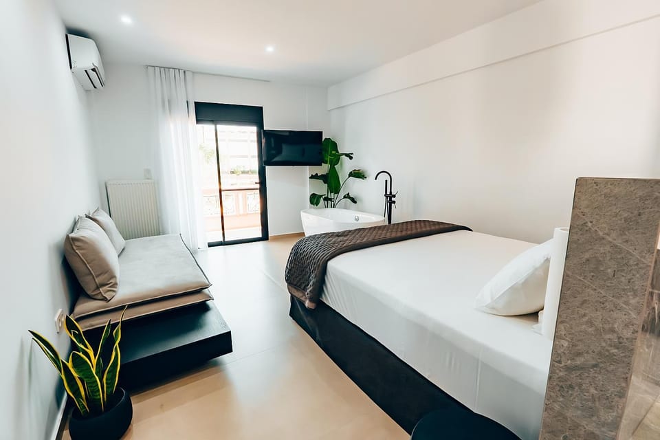 Luxury Superior Suite in Glyfada Apartment in South Athens