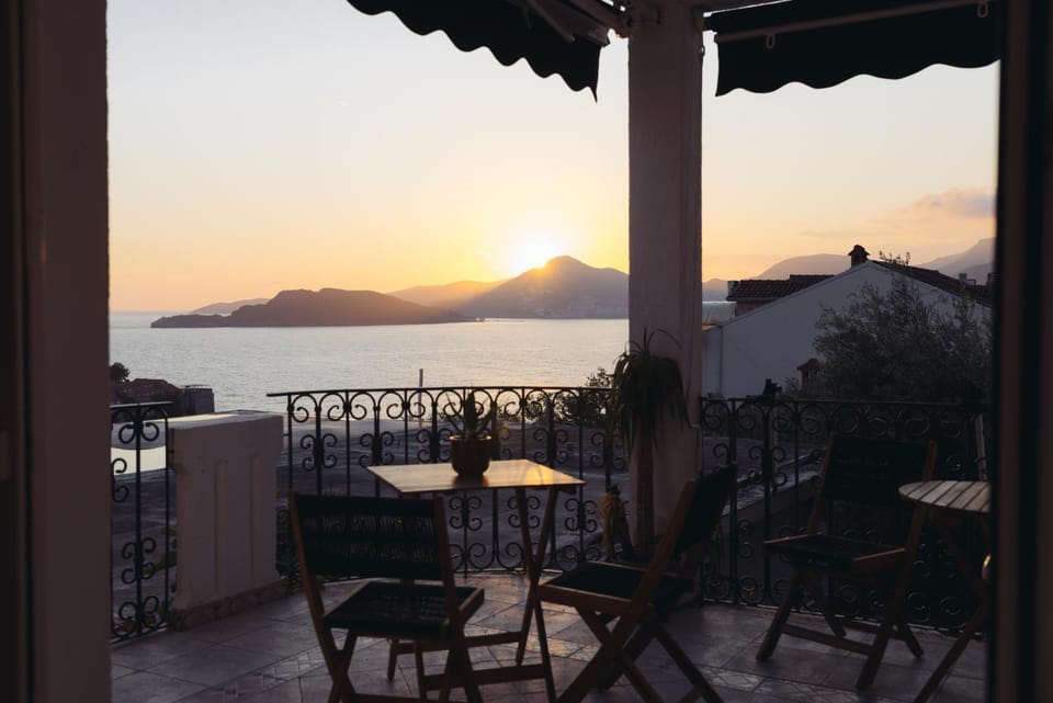 View (from property/room), Balcony/Terrace, Sunset