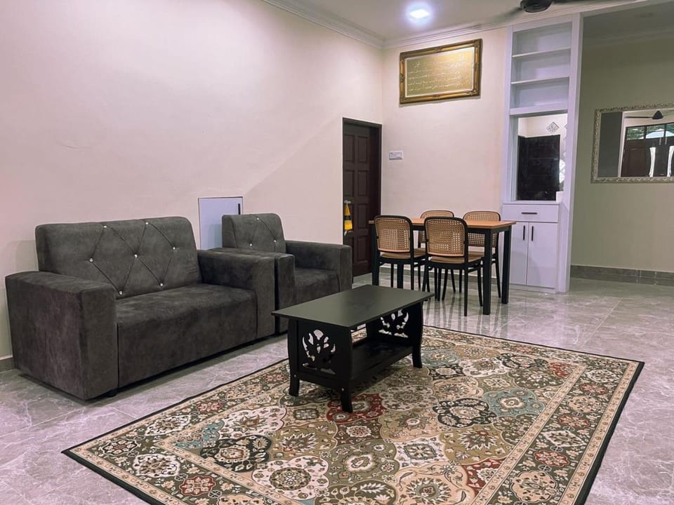 TV and multimedia, Living room, Dining area