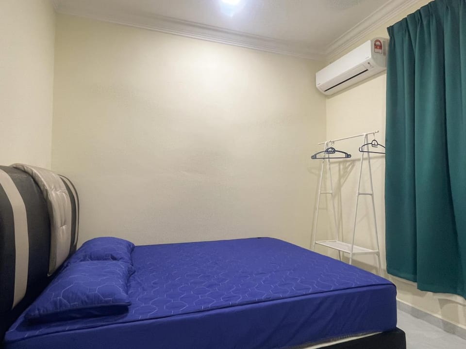 Bed, Bedroom, air conditioner