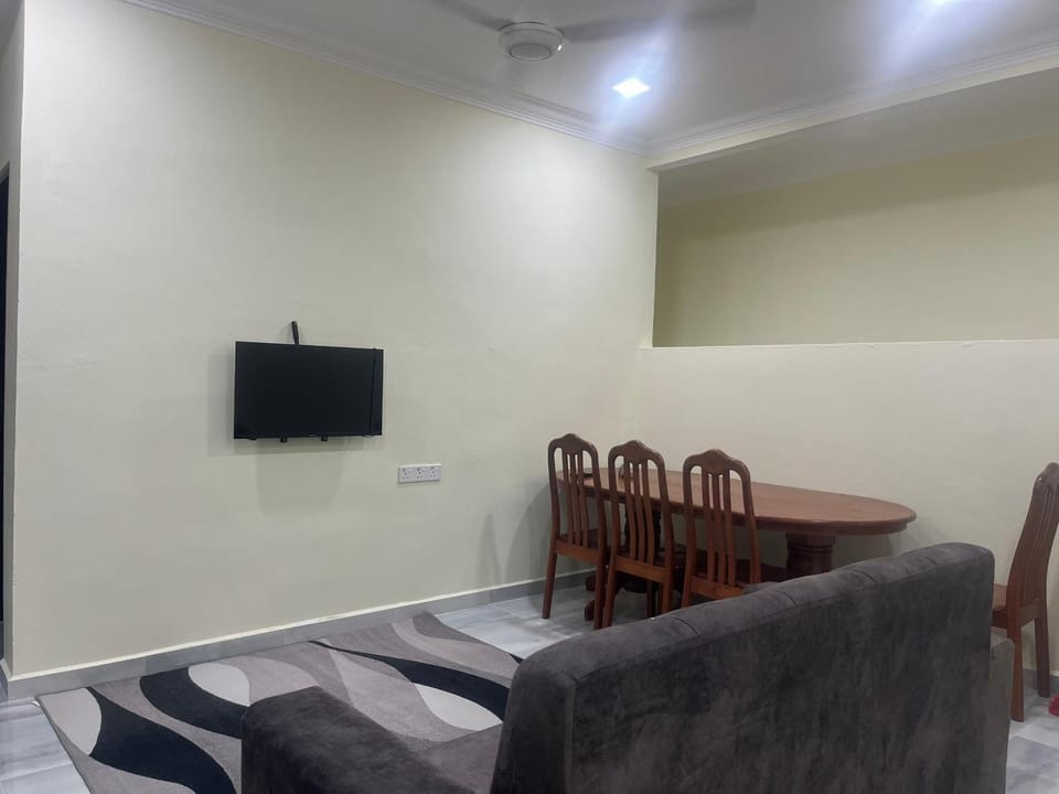 TV and multimedia, Living room, Dining area
