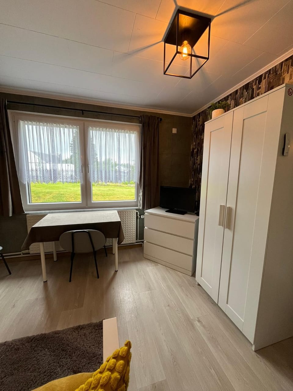 Bedroom, wardrobe