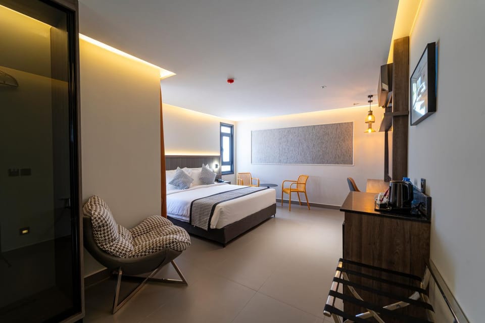 TV and multimedia, Photo of the whole room, Bedroom