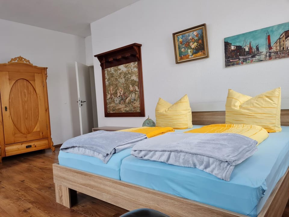 Bed, Photo of the whole room, Bedroom, towels, wardrobe