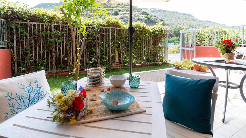 Garden, Mountain view