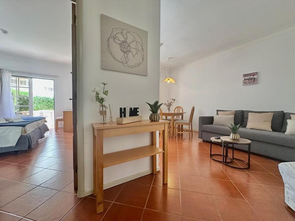 Apt EE - with pool and garden Apartment in Alvor