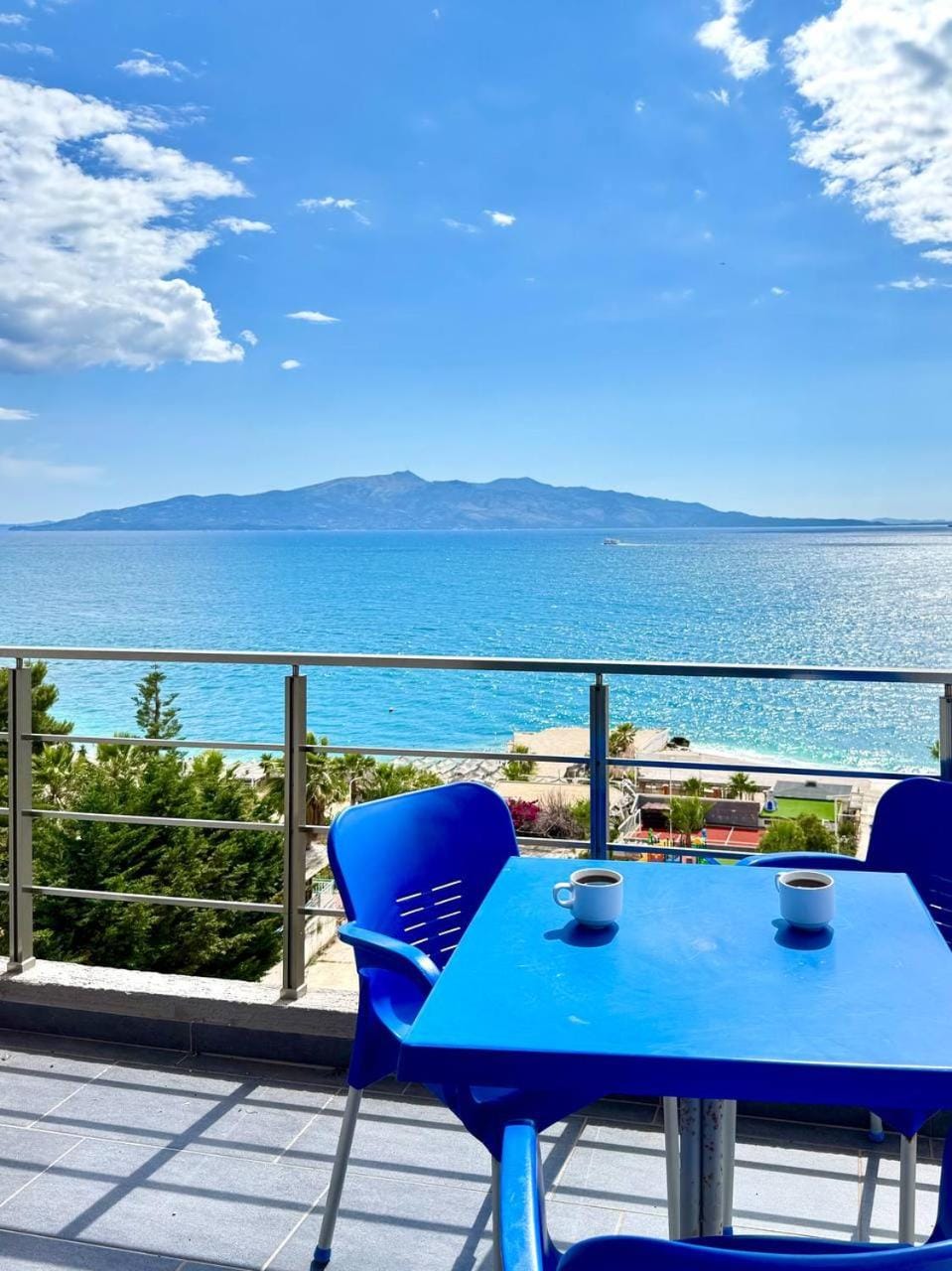 Day, Natural landscape, View (from property/room), Balcony/Terrace, Dining area, Mountain view, Sea view