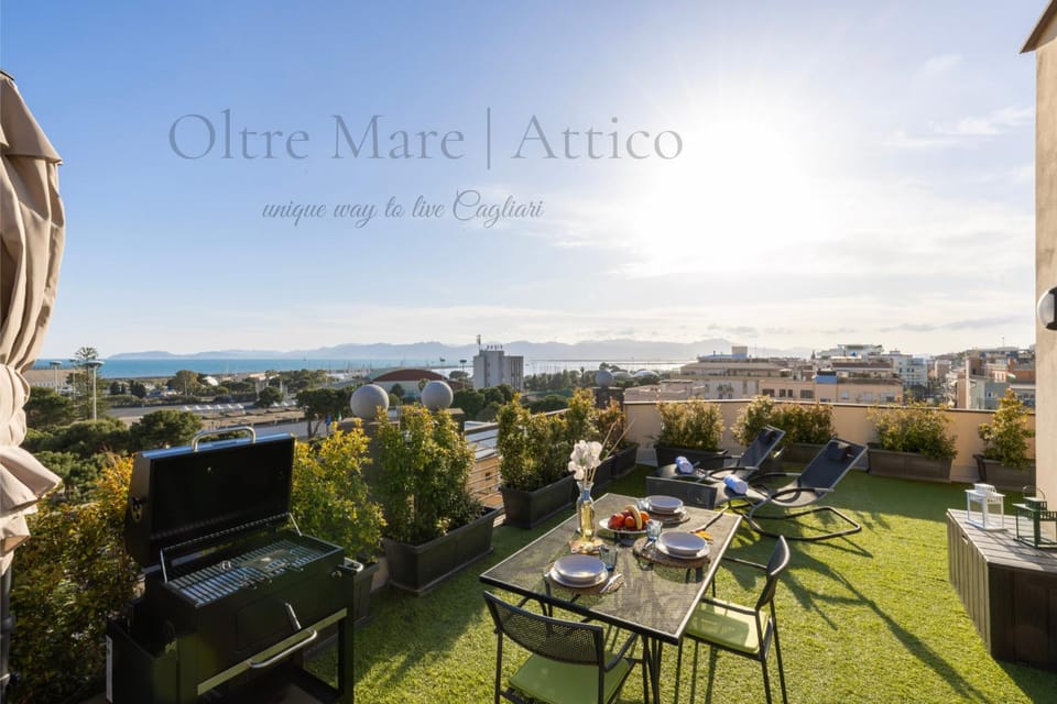 Patio, Day, Natural landscape, Dining area, Sea view