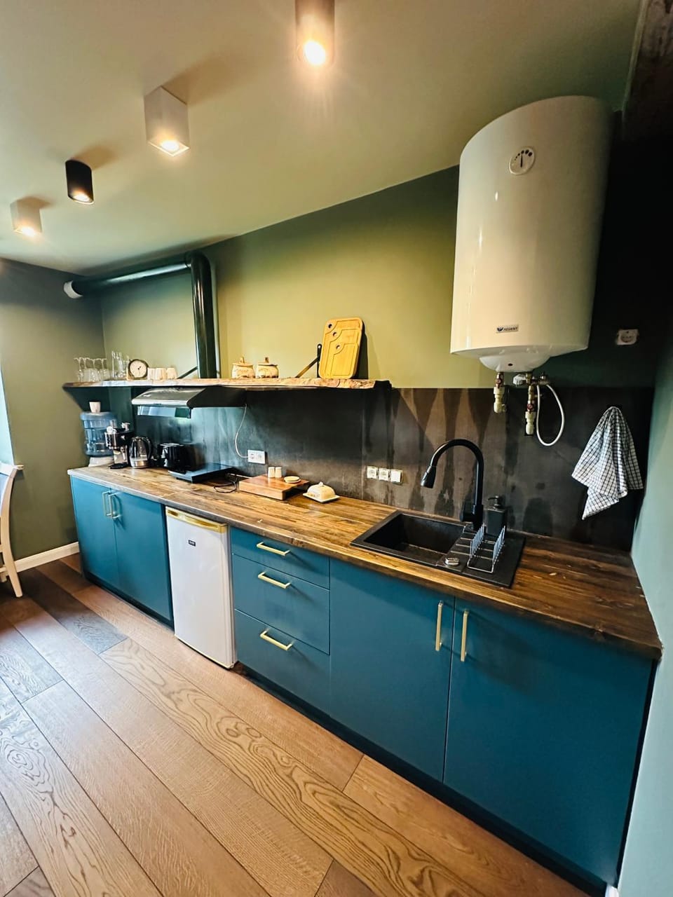Kitchen or kitchenette, stove, toaster