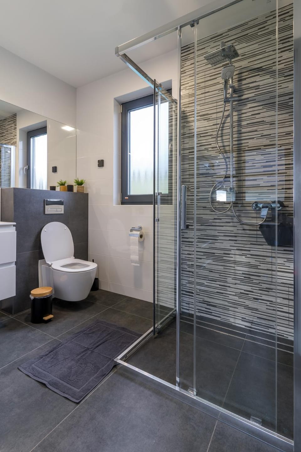 Shower, Toilet, Bathroom