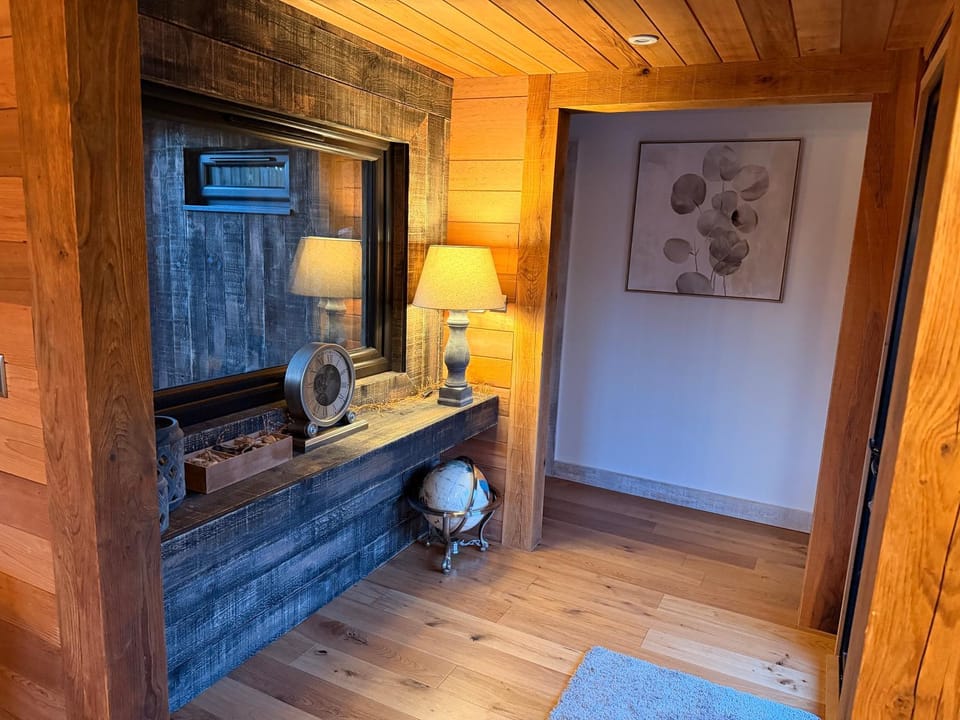 White River Retreats luxury lodges with Private Wood Fired Hot Tubs Nature lodge in Wales