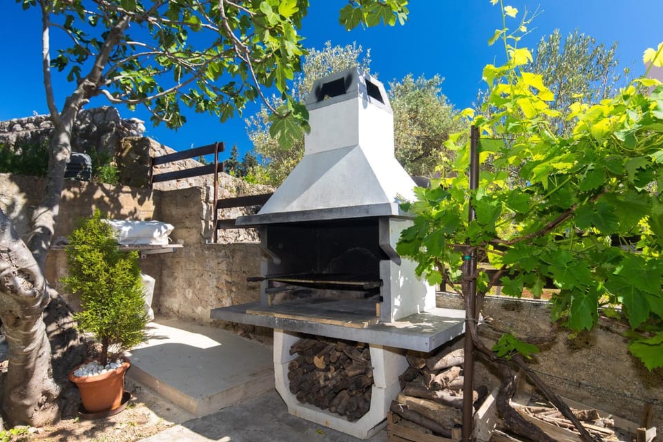 Day, Natural landscape, BBQ facilities