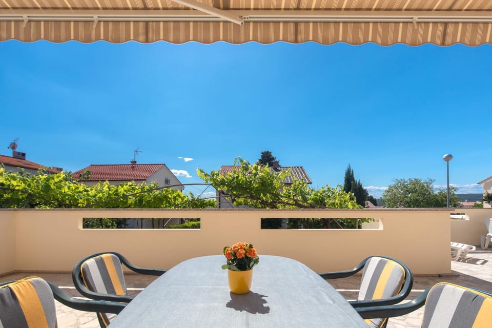 Patio, Day, View (from property/room), Balcony/Terrace