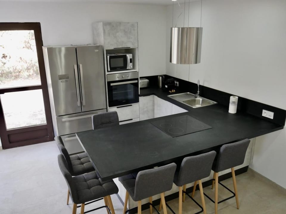 Kitchen or kitchenette, Dining area, stove, stove, kitchen