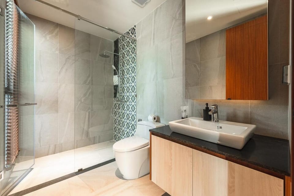 Shower, Bathroom, Kitchen or kitchenette