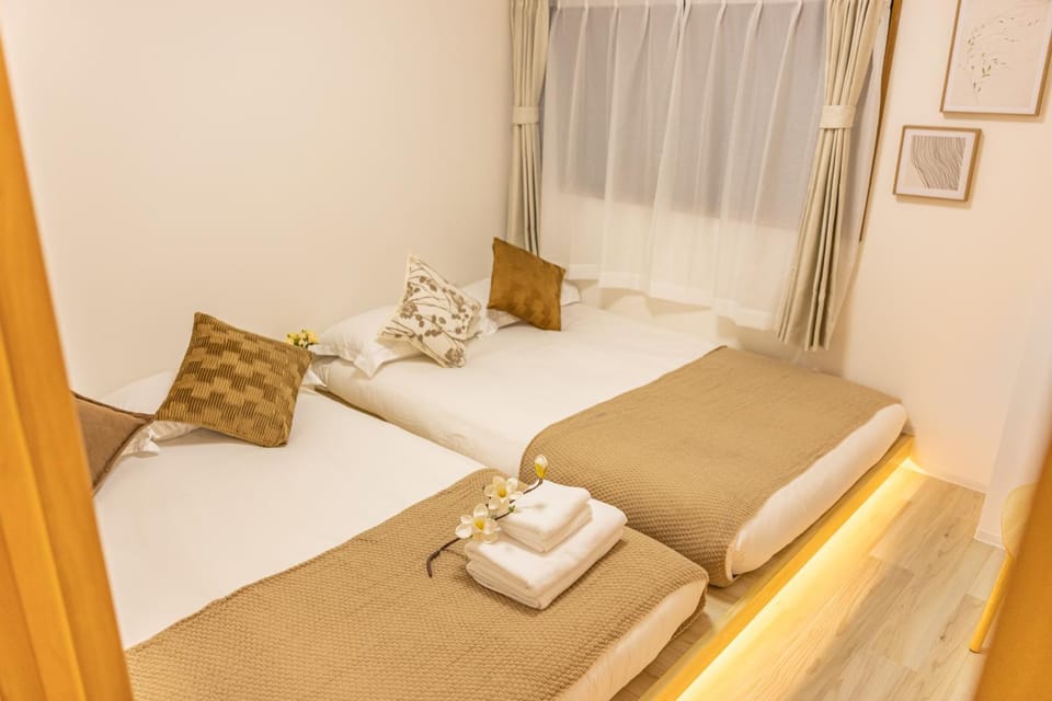 Apartment Only 2 Stops to Shinjuku Includes Baby Essentials & Luggage Hold Apartment in Shinjuku