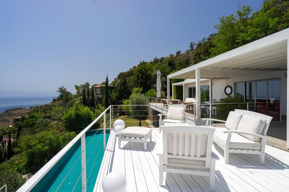 5BR Villa with Private Pool and Aegean Views Villa in Muğla Province