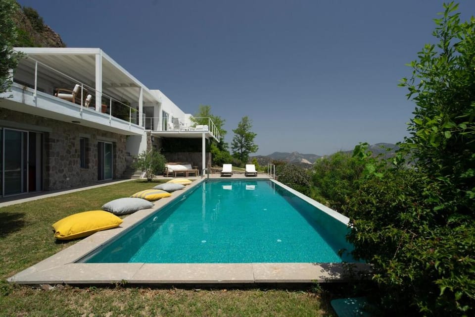 5BR Villa with Private Pool and Aegean Views Villa in Muğla Province