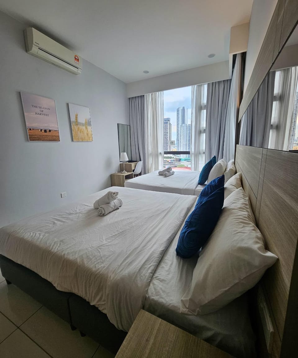 Bed, Photo of the whole room, Bedroom, towels, air conditioner