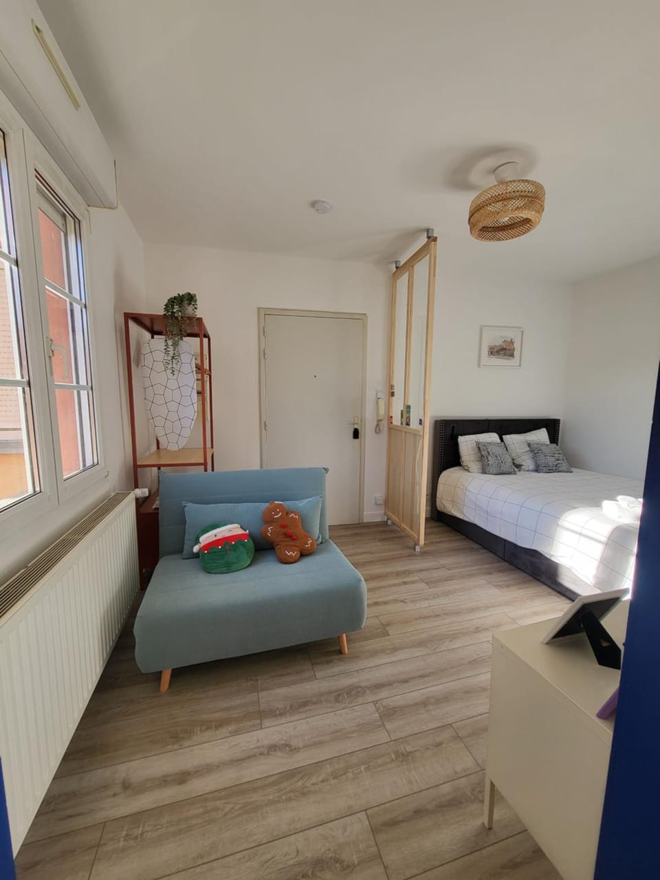 Living room, Bedroom