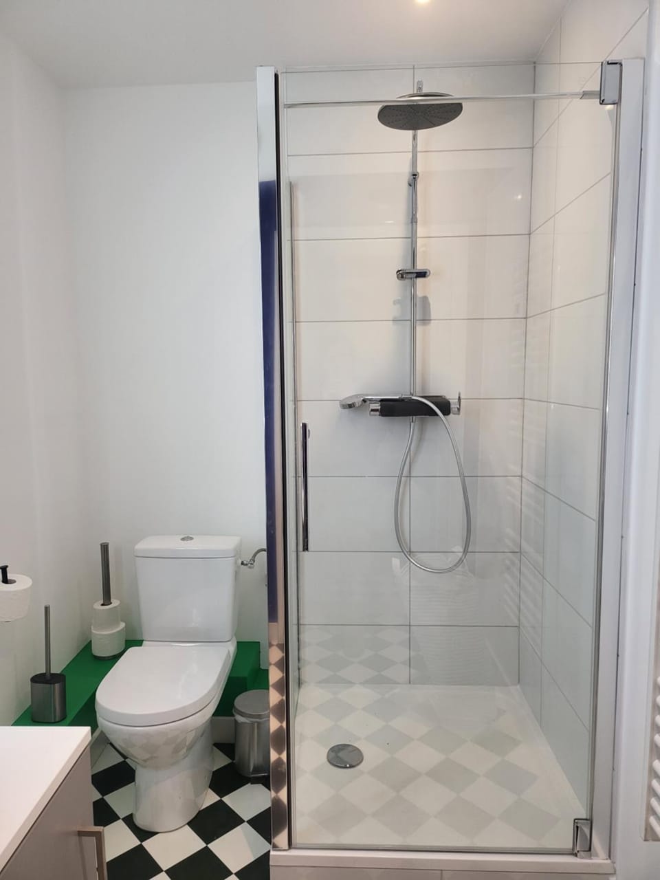 Shower, Toilet, Bathroom