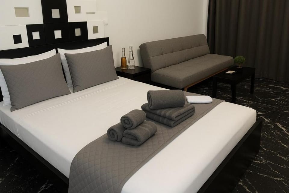 Seating area, Bedroom