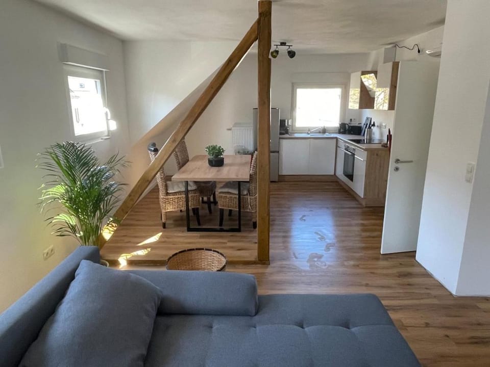 Gemütliche sanierte Wohnung mit Klimaanlage Apartment in Koblenz