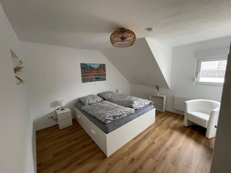 Gemütliche sanierte Wohnung mit Klimaanlage Apartment in Koblenz